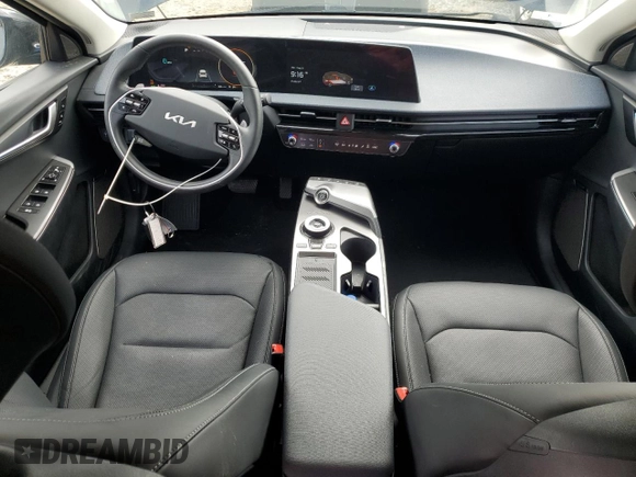 2024 Kia EV6 Wind z VIN KNDC3DLC6R5193465, wystawiony jako Copart lot #56941845 z przebiegiem 12 703 mil mil oraz Nie do naprawy • Non repairable. Historia ofert i sprzedaży dostępna na DreamBid. Obrazek 8.