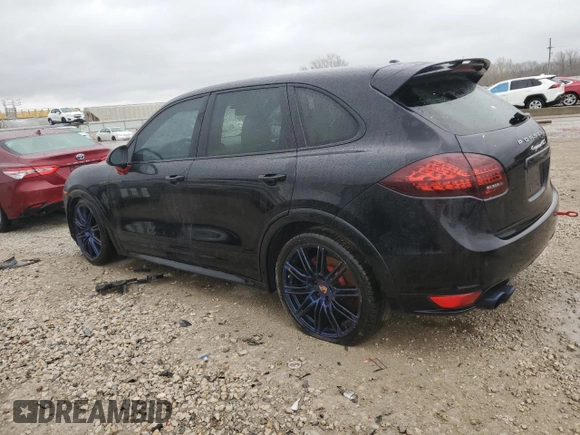 2014 Porsche Cayenne GTS z VIN WP1AD2A2XELA77757, wystawiony jako Copart lot #49527205 z przebiegiem 111 761 mil mil oraz Czysty tytuł • Clean title. Historia ofert i sprzedaży dostępna na DreamBid. Obrazek 2.
