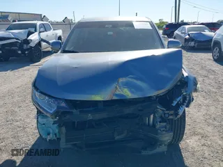 2020 Mitsubishi Outlander SE z VIN JA4AD3A33LZ025410, wystawiony jako IAAI lot #41805342 z przebiegiem 41 154 mil mil oraz . Historia ofert i sprzedaży dostępna na DreamBid. Obrazek 13.