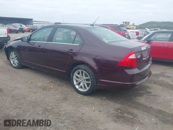 2011 Ford Fusion SEL with VIN 3FAHP0JA5BR253068, listed as a IAAI auction lot 41880066 with 121,410 mi miles. Bid and sale history available at carsss.com. Image 3.