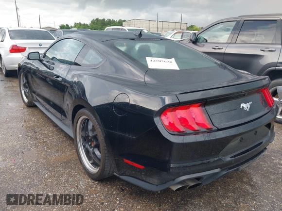 2022 Ford Mustang EcoBoost with VIN 1FA6P8TH8N5140335, listed as a IAAI auction lot 42507630 with 9,724 mi miles and . Bid and sale history available at DreamBid. Image 3.