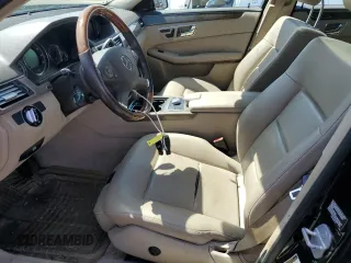 2010 Mercedes-Benz E 350 Luxury z VIN WDDHF8HB9AA102775, wystawiony jako Copart lot #54841885 z przebiegiem 124 106 mil mil oraz Szkoda całkowita • Salvage title. Historia ofert i sprzedaży dostępna na DreamBid. Obrazek 7.