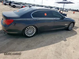 2012 BMW 7 Series 750Li xDrive с VIN WBAKC8C59CC437002, выставлен на аукционе Copart как лот 60975465 с пробегом Не указан миль и Чистый • Clean title. История ставок и продаж доступна на DreamBid. Изображение 3.