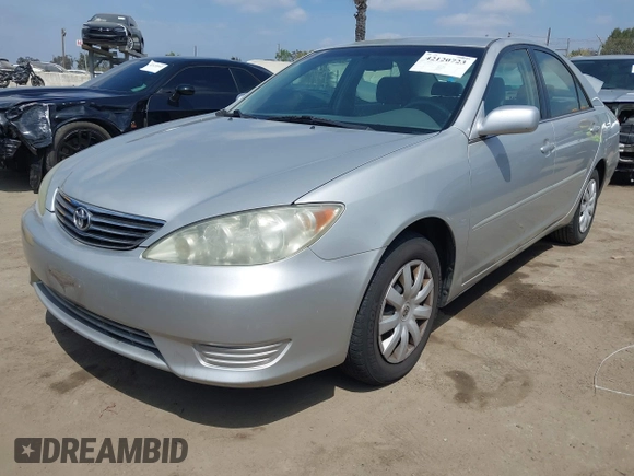 2006 Toyota Camry STD with VIN 4T1BE32K26U164258, listed as a IAAI auction lot 42120723 with 172,018 mi miles. Bid and sale history available at carsss.com. Image 21.