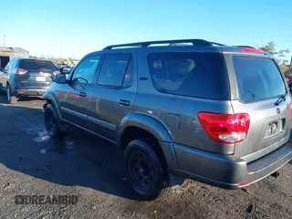 2006 Toyota Sequoia SR5 with VIN 5TDBT44A96S272708, listed as a IAAI auction lot 41848457 with 165,207 mi miles and . Bid and sale history available at DreamBid. Image 3.