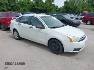 2010 Ford Focus S z VIN 1FAHP3ENXAW277313, wystawiony jako IAAI lot #42353466 z przebiegiem 210 620 mil mil oraz . Historia ofert i sprzedaży dostępna na DreamBid. Obrazek 1.