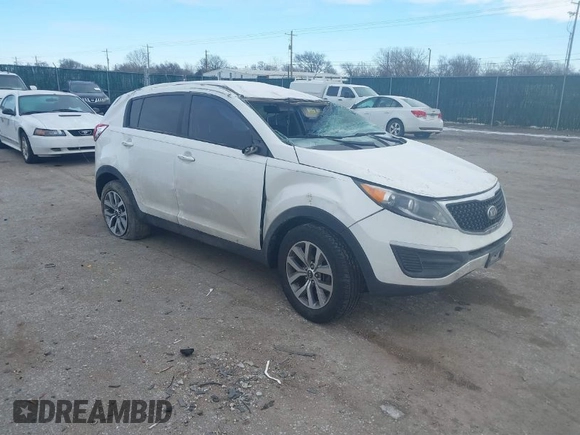 2016 Kia Sportage LX with VIN KNDPB3AC1G7880663, listed as a IAAI auction lot 41382751 with 146,098 mi miles. Bid and sale history available at carsss.com. Image 1.