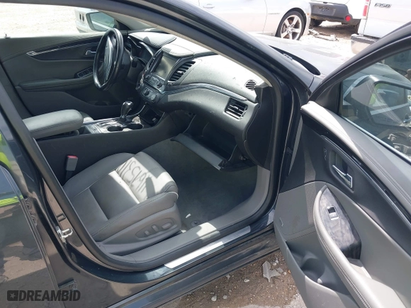 2015 Chevrolet Impala LTZ with VIN 2G1165S33F9157021, listed as a IAAI auction lot 41675310 with 193,609 mi miles. Bid and sale history available at carsss.com. Image 5.