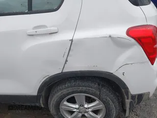 2018 Chevrolet Trax LS with VIN 3GNCJNSB9JL283743, listed as a IAAI auction lot 41569737 with 35,337 mi miles and . Bid and sale history available at DreamBid. Image 21.