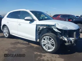 2020 Audi Q5 Premium Plus with VIN WA1BNAFY5L2023323, listed as a IAAI auction lot 41674930 with 35,847 mi miles. Bid and sale history available at carsss.com. Image 1.