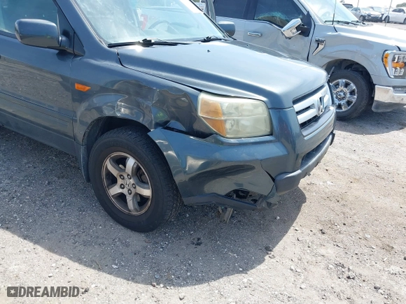 2006 Honda Pilot EX-L with VIN 2HKYF18576H506735, listed as a IAAI auction lot 41876692 with 182,341 mi miles. Bid and sale history available at carsss.com. Image 6.