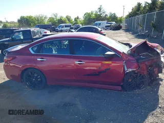 2017 Nissan Altima S z VIN 1N4AL3AP9HC268148, wystawiony jako IAAI lot #42202730 z przebiegiem 91 054 mil mil oraz . Historia ofert i sprzedaży dostępna na DreamBid. Obrazek 13.