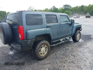 2007 Hummer H3 SUV with VIN 5GTDN13E078152249, listed as a IAAI auction lot 42086431 with 274,948 mi miles. Bid and sale history available at carsss.com. Image 4.
