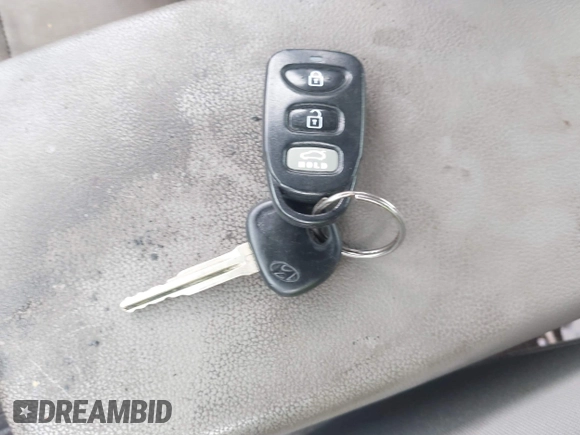 2017 Hyundai Elantra SE z VIN 5NPD74LF7HH150206, wystawiony jako IAAI lot #42382856 z przebiegiem 133 240 mil mil oraz . Historia ofert i sprzedaży dostępna na DreamBid. Obrazek 11.