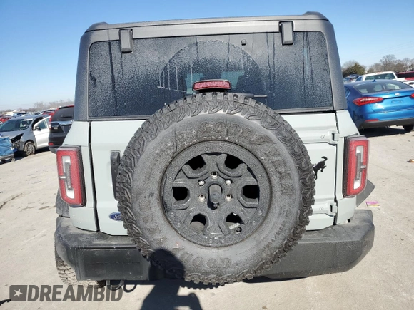 2024 Ford Bronco Wildtrak z VIN 1FMEE2BP6RLA70218, wystawiony jako Copart lot #41918605 z przebiegiem 3 782 mil mil oraz Szkoda całkowita • Salvage title. Historia ofert i sprzedaży dostępna na DreamBid. Obrazek 6.