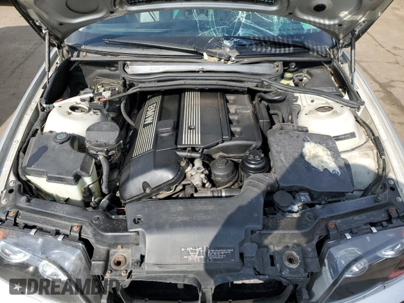 2004 BMW 3 Series 330xi with VIN WBAEW53464PG11082, listed as a Copart auction lot 47201755 with 123,475 mi miles and Salvage Title. Bid and sale history available at carsss.com. Image 11.