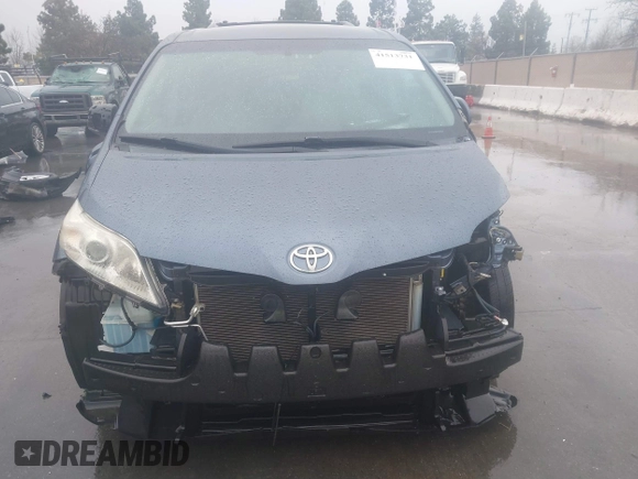 2015 Toyota Sienna LE AAS with VIN 5TDKK3DC8FS645154, listed as a IAAI auction lot 41513731 with 120,368 mi miles. Bid and sale history available at carsss.com. Image 13.