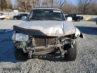 1998 Toyota 4Runner with VIN JT3GN87R7W0066478, listed as a Copart auction lot 46827425 with 247,495 mi miles and Salvage Title. Bid and sale history available at carsss.com. Image 5.