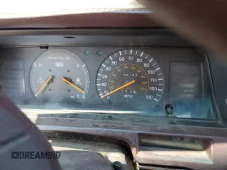 1991 Toyota Camry DLX z VIN 4T1SV21E4MU332100, wystawiony jako Copart lot #64645474 z przebiegiem 164 143 mil mil oraz Czysty tytuł • Clean title. Historia ofert i sprzedaży dostępna na DreamBid. Obrazek 9.