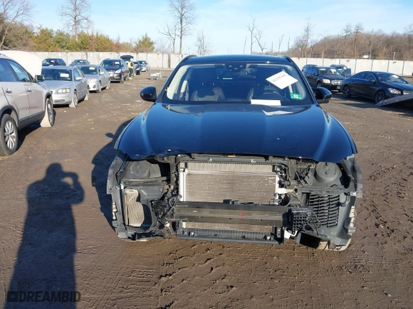 2018 Jaguar F-PACE 25t Premium with VIN SADCJ2FX1JA279629, listed as a IAAI auction lot 41195399 with 74,982 mi miles. Bid and sale history available at carsss.com. Image 13.