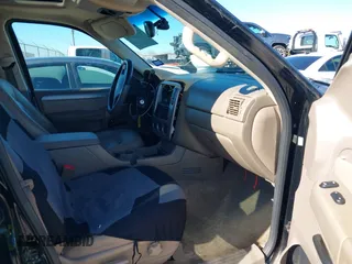 2003 Ford Explorer XLT z VIN 1FMZU73W33UC78274, wystawiony jako IAAI lot #41214346 z przebiegiem 186 562 mil mil oraz . Historia ofert i sprzedaży dostępna na DreamBid. Obrazek 5.