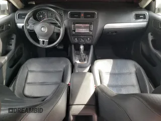 2013 Volkswagen Jetta SE with VIN 3VWDX7AJ6DM359415, listed as a Copart auction lot 54653435 with 189,463 mi miles and Clean title. Bid and sale history available at DreamBid. Image 8.