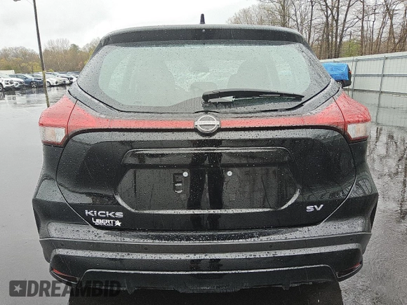 2024 Nissan Kicks SV z VIN 3N1CP5CV6RL510482, wystawiony jako Copart lot #51276095 z przebiegiem 13 649 mil mil oraz Czysty tytuł • Clean title. Historia ofert i sprzedaży dostępna na DreamBid. Obrazek 6.