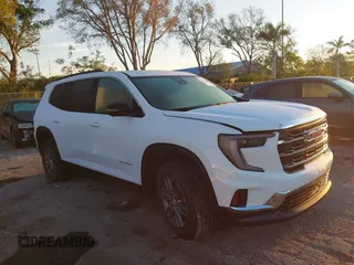 2025 GMC Acadia AWD Elevation z VIN 1GKENNRS8SJ160993, wystawiony jako IAAI lot #41679086 z przebiegiem 1256 mil mil oraz . Historia ofert i sprzedaży dostępna na DreamBid. Obrazek 1.