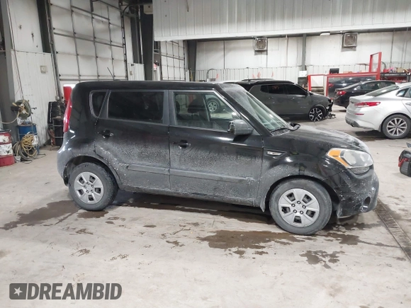 2013 Kia Soul with VIN KNDJT2A58D7773703, listed as a IAAI auction lot 41628420 with 100,301 mi miles. Bid and sale history available at carsss.com. Image 13.