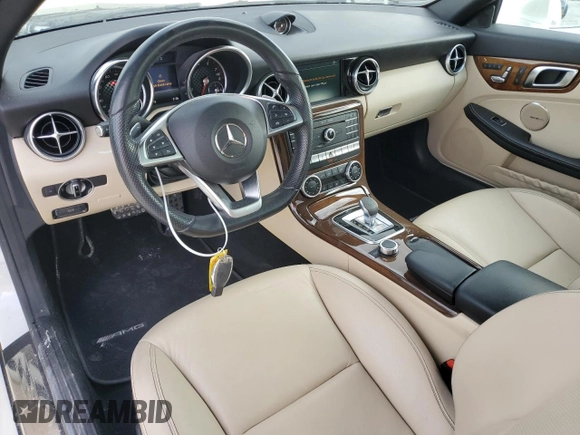 2017 Mercedes-Benz SLC 300 z VIN WDDPK3JA7HF138747, wystawiony jako Copart lot #86614014 z przebiegiem 36 199 mil mil oraz Szkoda całkowita • Salvage title. Historia ofert i sprzedaży dostępna na DreamBid. Obrazek 8.