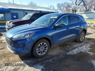 2022 Ford Escape SE with VIN 1FMCU0G68NUB30678, listed as a Copart auction lot 88414005 with 102,244 mi miles and Clean Title. Bid and sale history available at carsss.com. Image 1.