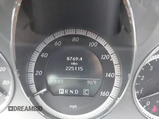 2010 Mercedes-Benz C 300 Sport z VIN WDDGF8BB9AR108386, wystawiony jako IAAI lot #42264521 z przebiegiem 225 115 mil mil oraz . Historia ofert i sprzedaży dostępna na DreamBid. Obrazek 7.