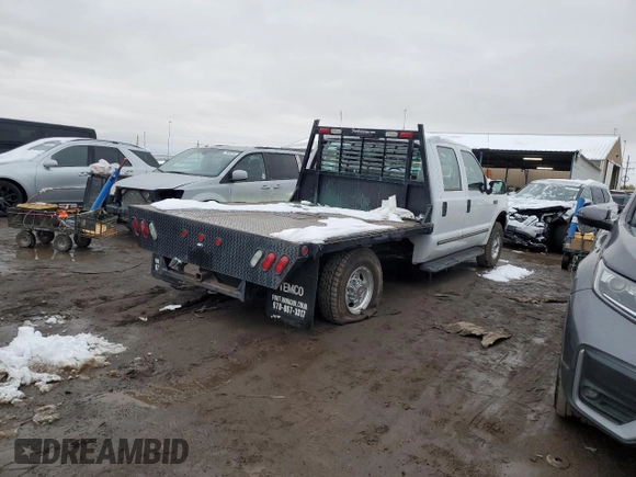 2000 Ford Super Duty F-250 XL with VIN 1FTNW21SXYEB02887, listed as a Copart auction lot 79716124 with 184,020 mi miles and Salvage Title. Bid and sale history available at carsss.com. Image 3.