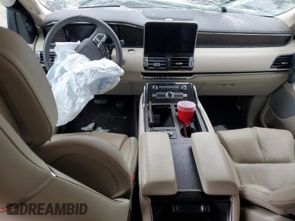 2021 Lincoln Navigator Reserve with VIN 5LMJJ2KT3MEL14652, listed as a Copart auction lot 44128165 with Not provided miles and Salvage title. Bid and sale history available at DreamBid. Image 8.