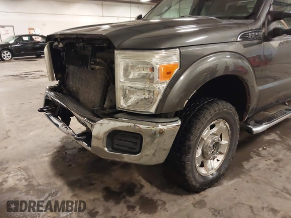 2015 Ford F-250 XLT z VIN 1FT7X2B67FEB60492, wystawiony jako IAAI lot #42391790 z przebiegiem 209 256 mil mil oraz . Historia ofert i sprzedaży dostępna na DreamBid. Obrazek 17.