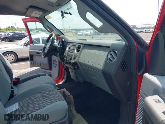 2011 Ford F-250 XL with VIN 1FTBF2AT3BEC34229, listed as a IAAI auction lot 42595342 with 273,630 mi miles and . Bid and sale history available at DreamBid. Image 5.