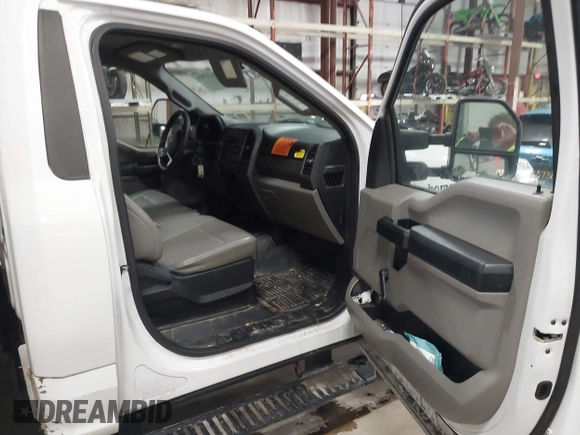 2017 Ford F-250 XL with VIN 1FDBF2A61HEC86568, listed as a IAAI auction lot 41715524 with 78,901 mi miles and . Bid and sale history available at DreamBid. Image 5.