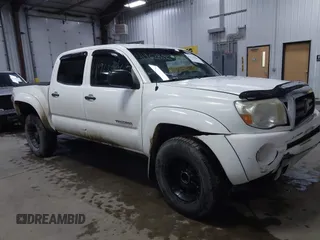 2005 Toyota Tacoma with VIN 5TELU42N25Z136171, listed as a IAAI auction lot 41962806 with 198,204 mi miles and . Bid and sale history available at DreamBid. Image 1.