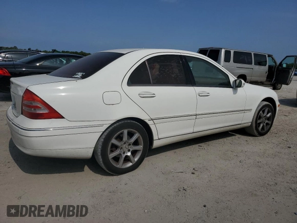 2004 Mercedes-Benz C 240 с VIN WDBRF61J84E016034, выставлен на аукционе Copart как лот 56118485 с пробегом Не указан миль и Списание • Salvage title. История ставок и продаж доступна на DreamBid. Изображение 3.