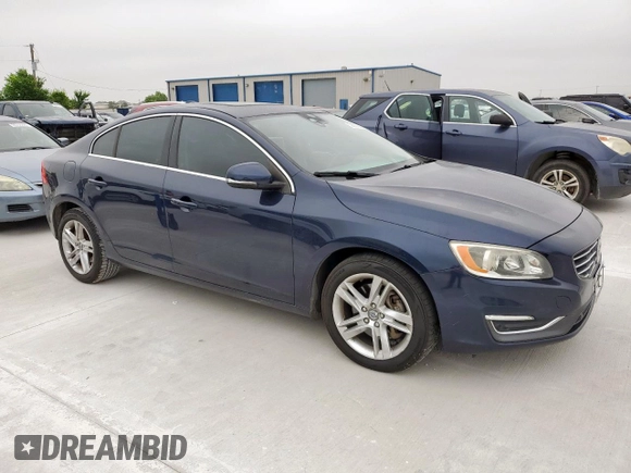 2014 Volvo S60 T5 z VIN YV1612FS2E2296432, wystawiony jako Copart lot #58530265 z przebiegiem 85 580 mil mil oraz Czysty tytuł • Clean title. Historia ofert i sprzedaży dostępna na DreamBid. Obrazek 4.