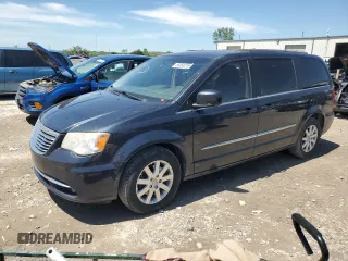 2014 Chrysler Town & Country Touring with VIN 2C4RC1BG3ER247413, listed as a Copart auction lot 55058215 with 227,801 mi miles and Clean Title. Bid and sale history available at carsss.com. Image 1.