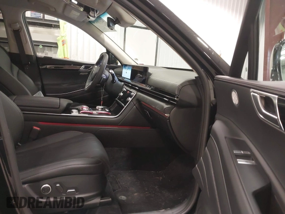 2025 Genesis GV80 Standard with VIN KMUHFESB2SU258557, listed as a IAAI auction lot 42116138 with 1,474 mi miles and . Bid and sale history available at DreamBid. Image 5.