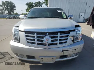 2011 Cadillac Escalade z VIN 1GYS3AEF4BR349870, wystawiony jako Copart lot #54930545 z przebiegiem 141 363 mil mil oraz Szkoda całkowita • Salvage title. Historia ofert i sprzedaży dostępna na DreamBid. Obrazek 5.