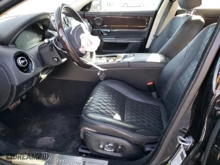 2019 Jaguar XJ with VIN SAJWA2GE6KMW22491, listed as a Copart auction lot 72712572 with 44,574 mi miles. Bid and sale history available at carsss.com. Image 7.