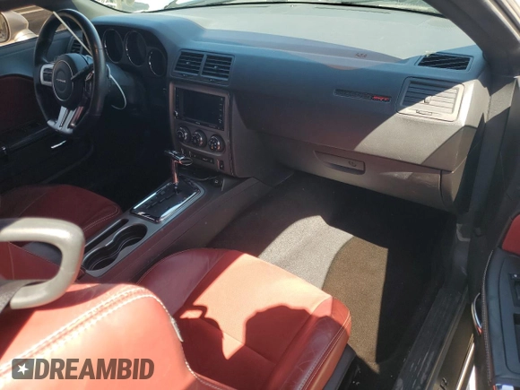 2014 Dodge Challenger SRT-8 z VIN 2C3CDYCJ3EH201998, wystawiony jako Copart lot #53308065 z przebiegiem 57 967 mil mil oraz Szkoda całkowita • Salvage title. Historia ofert i sprzedaży dostępna na DreamBid. Obrazek 8.