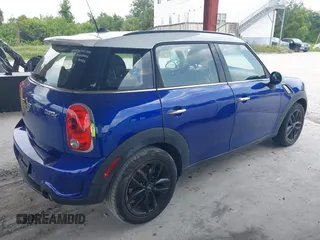 2016 MINI Countryman S with VIN WMWZC3C50GWT08698, listed as a IAAI auction lot 42493302 with 61,306 mi miles and . Bid and sale history available at DreamBid. Image 4.