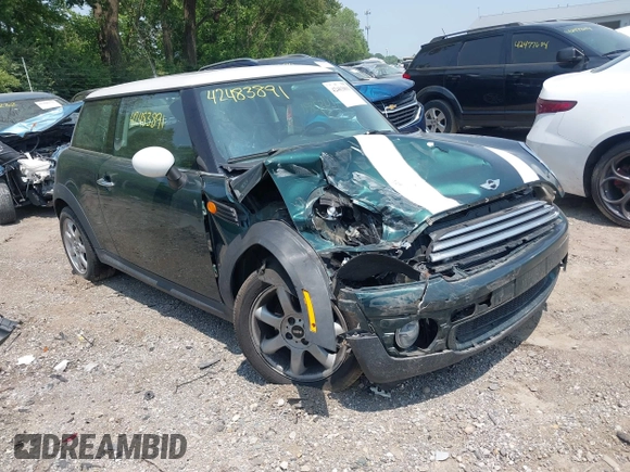 2009 MINI Hardtop z VIN WMWMF33549TU71313, wystawiony jako IAAI lot #42483891 z przebiegiem 122 577 mil mil oraz . Historia ofert i sprzedaży dostępna na DreamBid. Obrazek 6.