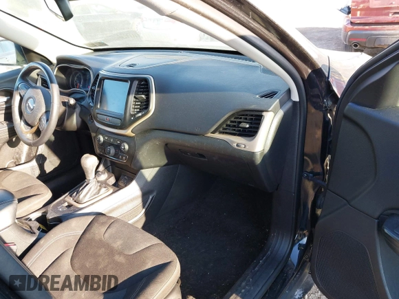 2016 Jeep Cherokee Latitude with VIN 1C4PJMCB1GW153316, listed as a IAAI auction lot 41430871 with 107,684 mi miles and . Bid and sale history available at carsss.com. Image 5.