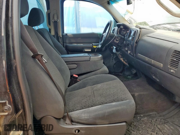 2007 GMC Sierra 1500 SLT z VIN 3GTEK13M27G549855, wystawiony jako Copart lot #56126835 z przebiegiem 214 161 mil mil oraz Szkoda całkowita • Salvage title. Historia ofert i sprzedaży dostępna na DreamBid. Obrazek 7.