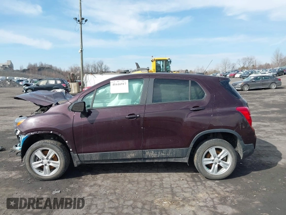2020 Chevrolet Trax LS with VIN KL7CJNSB7LB349426, listed as a IAAI auction lot 41616917 with 39,032 mi miles. Bid and sale history available at carsss.com. Image 14.